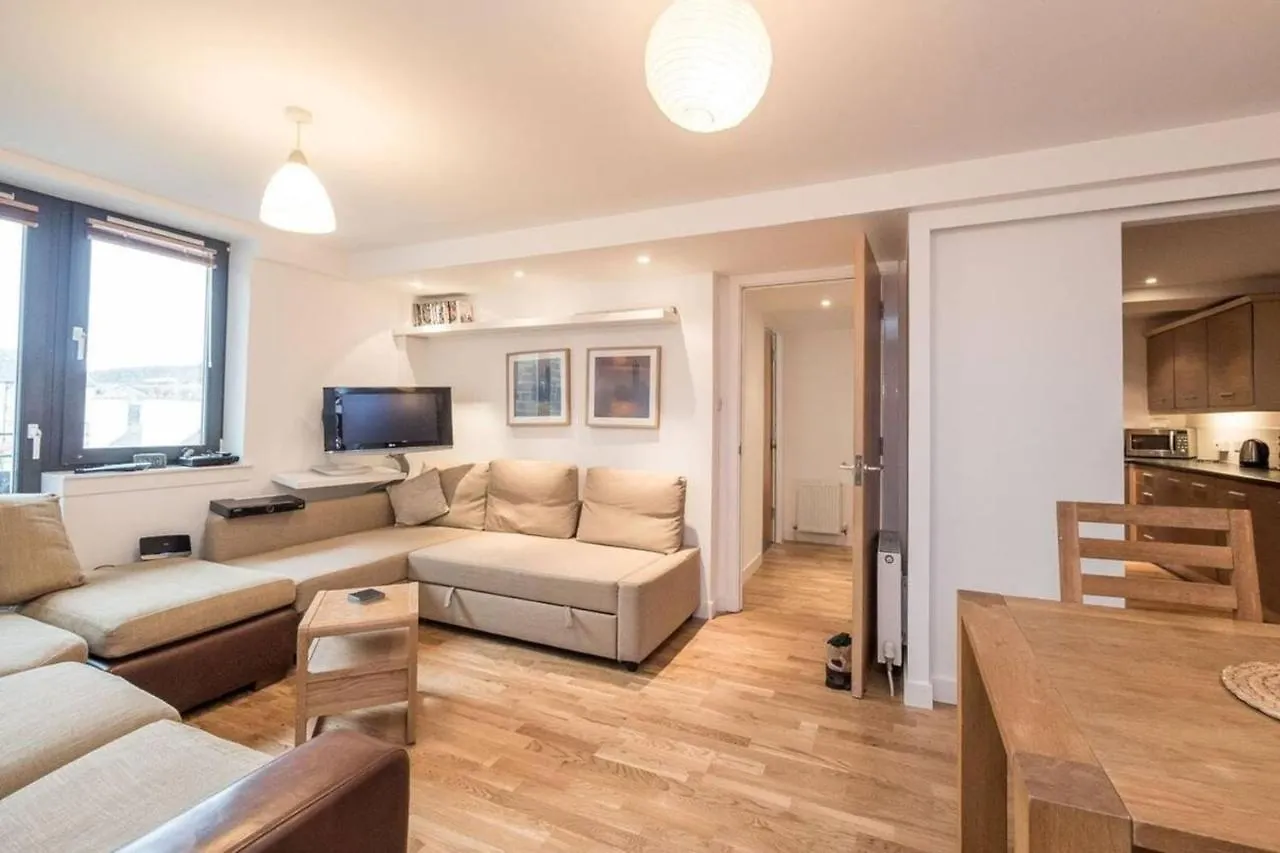 Modern Flat In The Middle Of Old Town Apartment Edinburgh