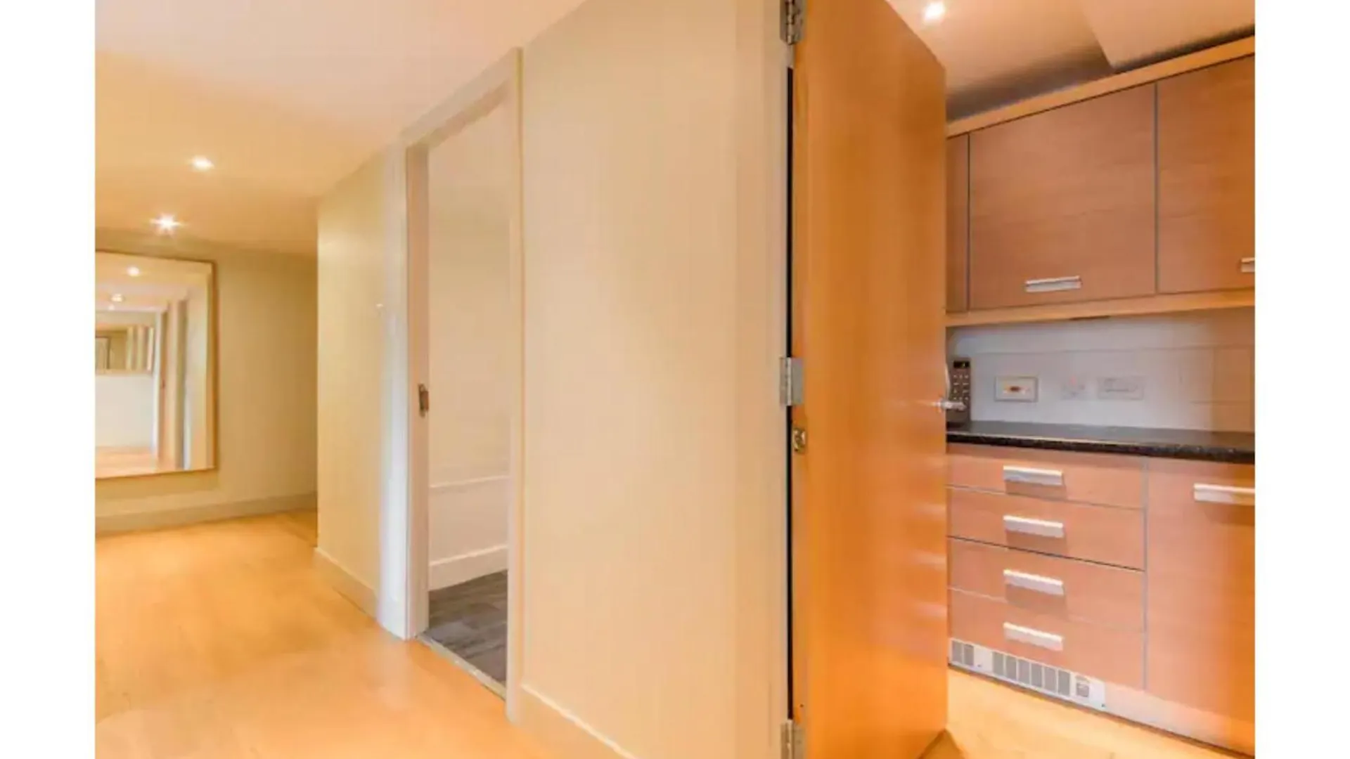 Modern Flat In The Middle Of Old Town Apartment Edinburgh