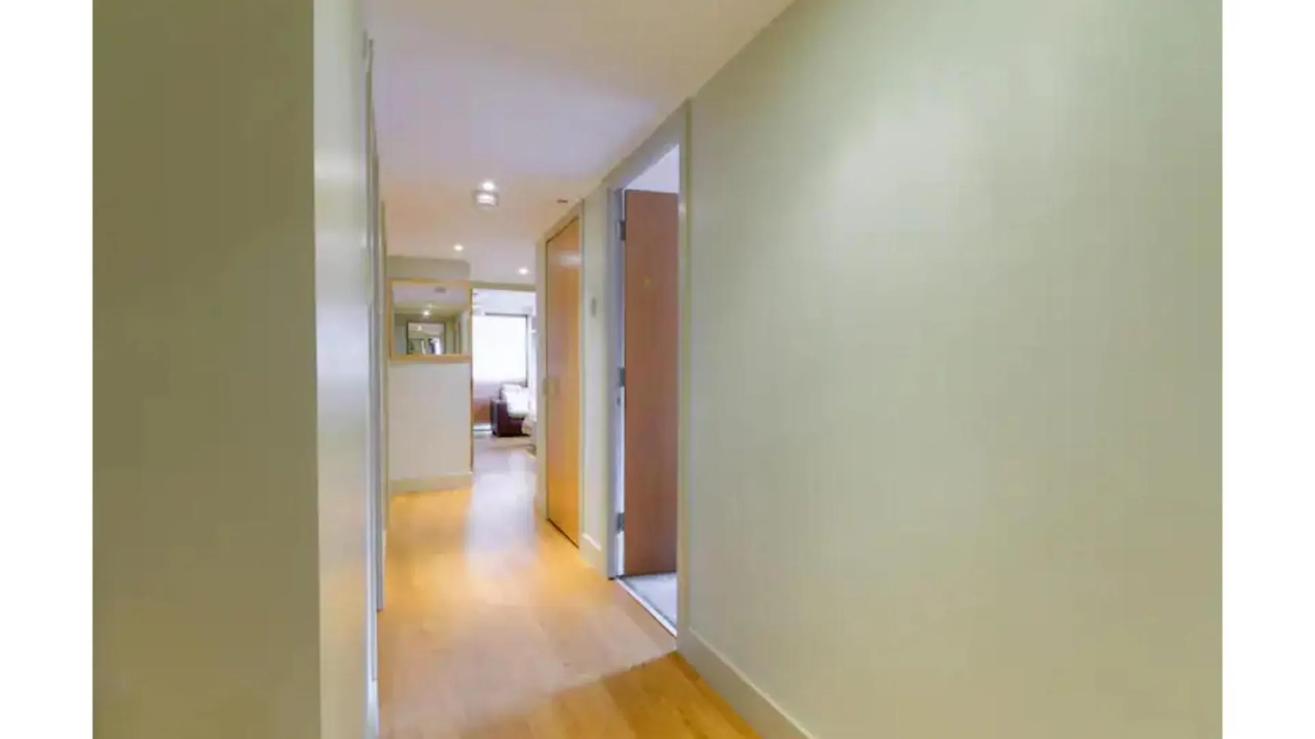 Modern Flat In The Middle Of Old Town Apartment Edinburgh
