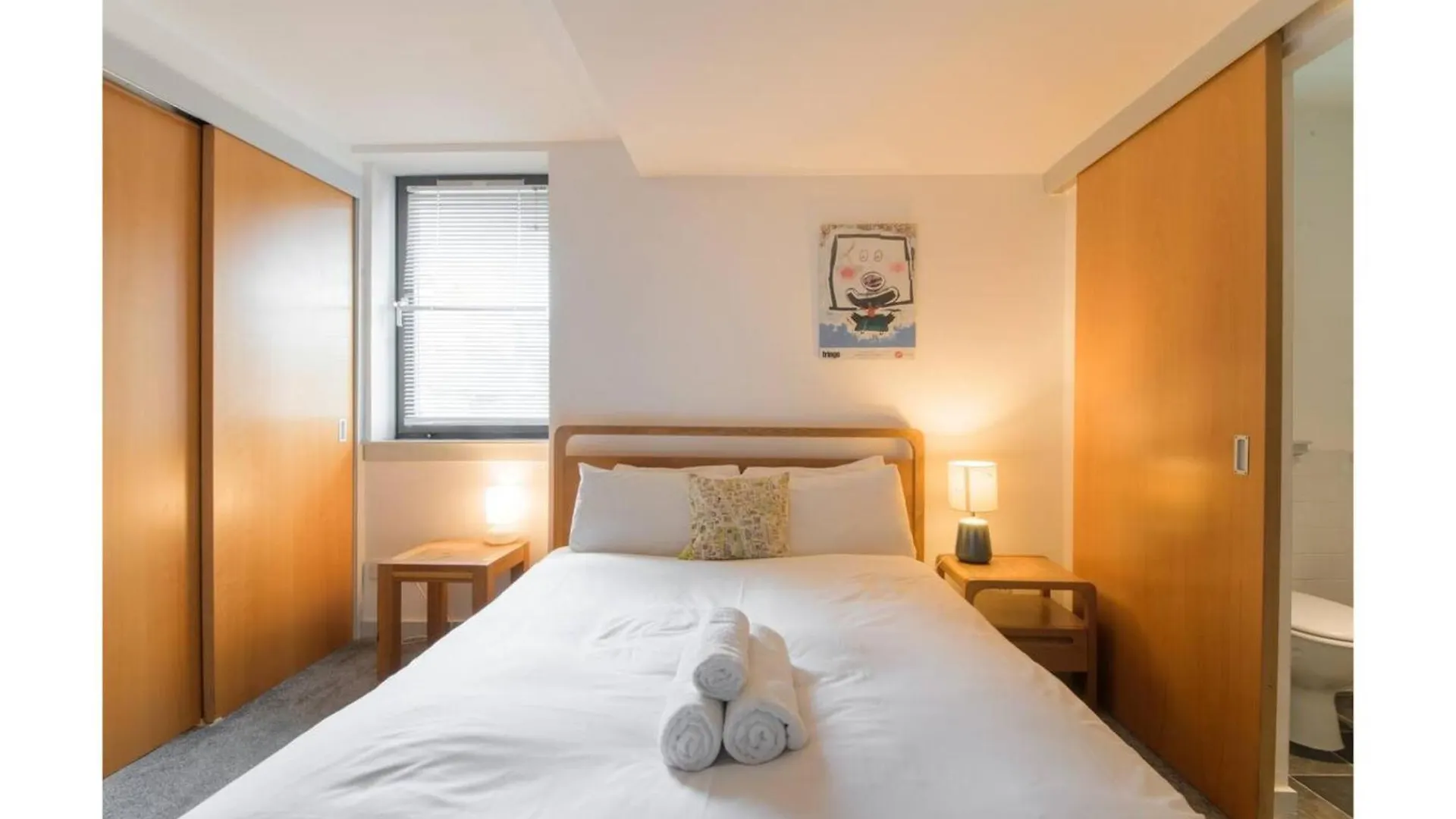 Modern Flat In The Middle Of Old Town Apartment Edinburgh