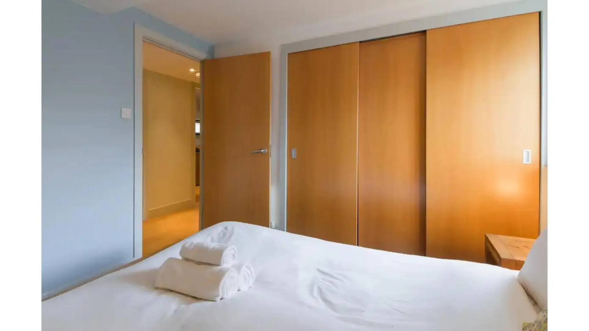 Modern Flat In The Middle Of Old Town Apartment Edinburgh