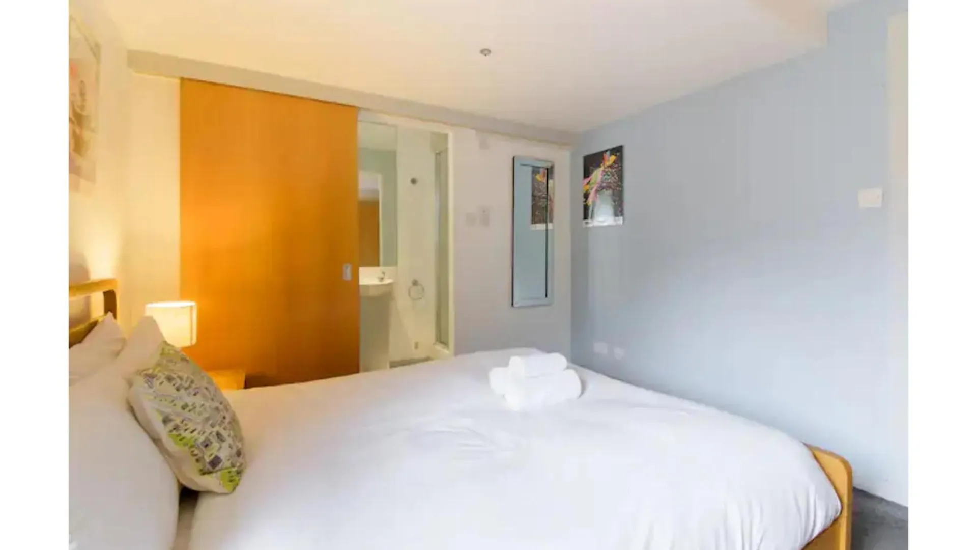 Modern Flat In The Middle Of Old Town Apartment Edinburgh