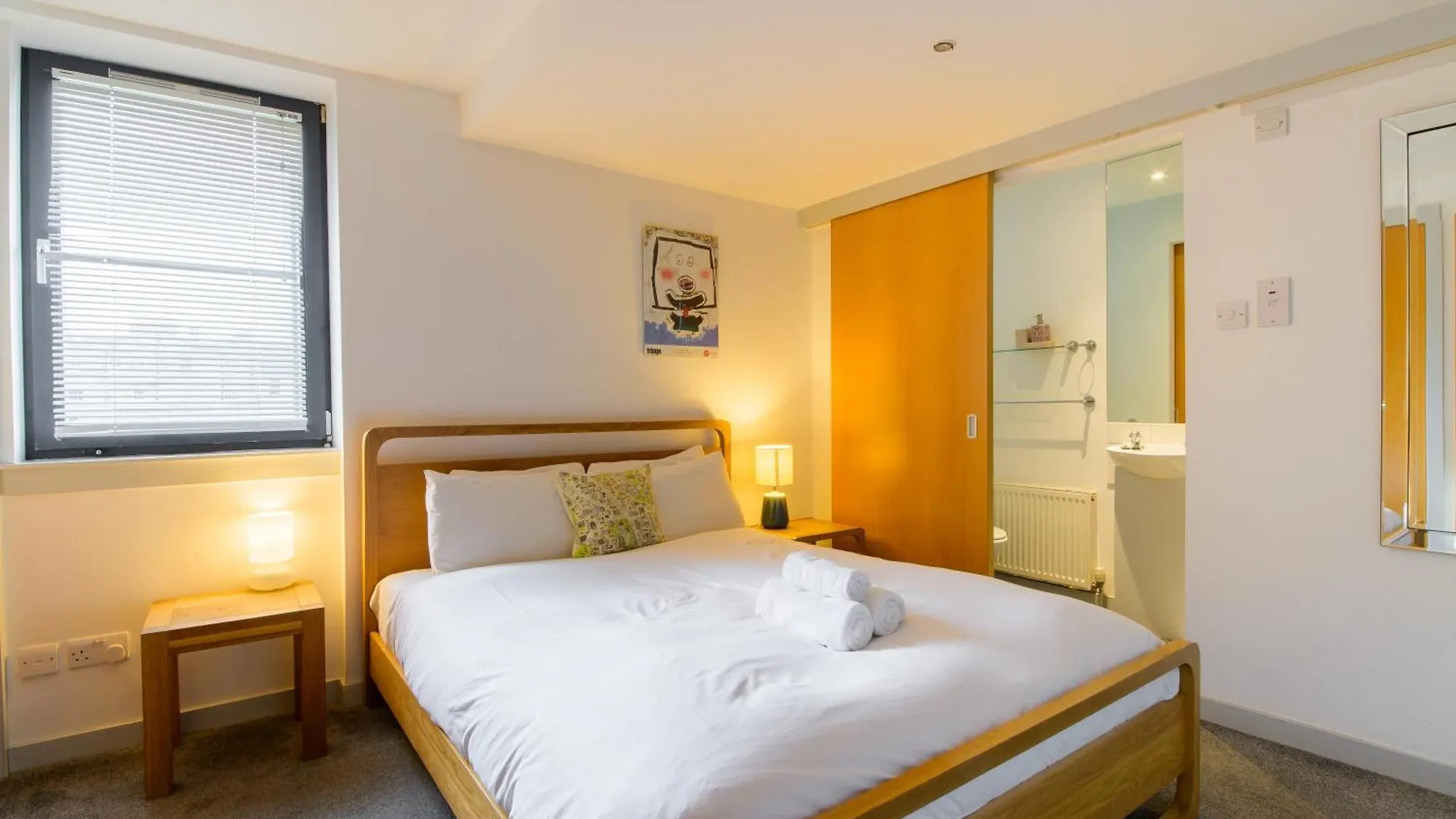 Modern Flat In The Middle Of Old Town Apartment Edinburgh