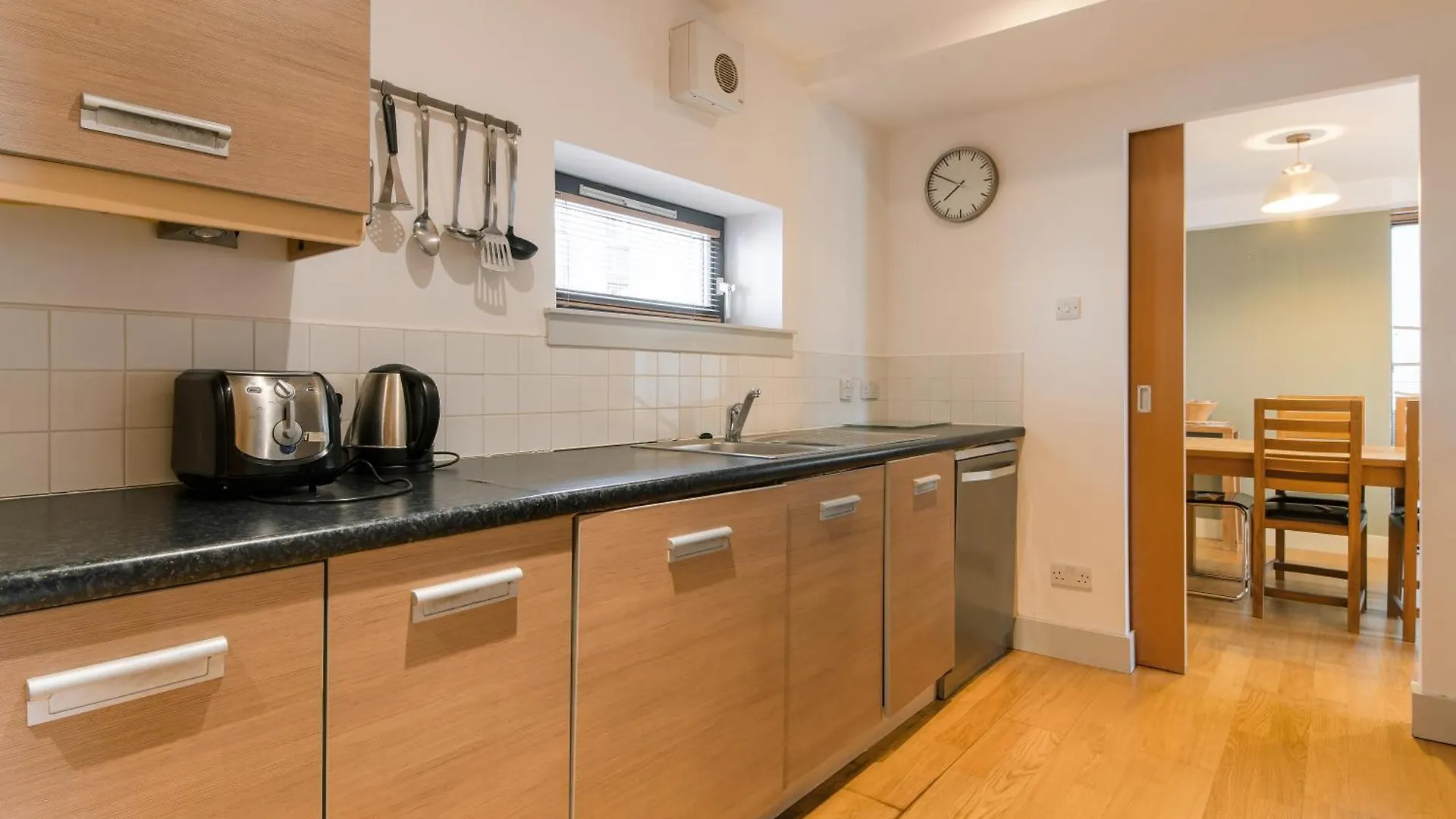 Modern Flat In The Middle Of Old Town Apartment Edinburgh 0*,