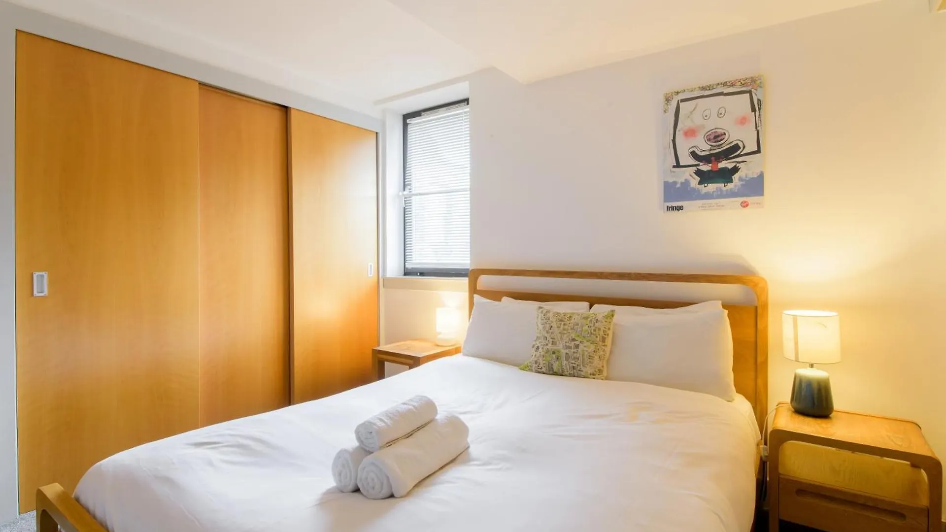 Modern Flat In The Middle Of Old Town Apartment Edinburgh
